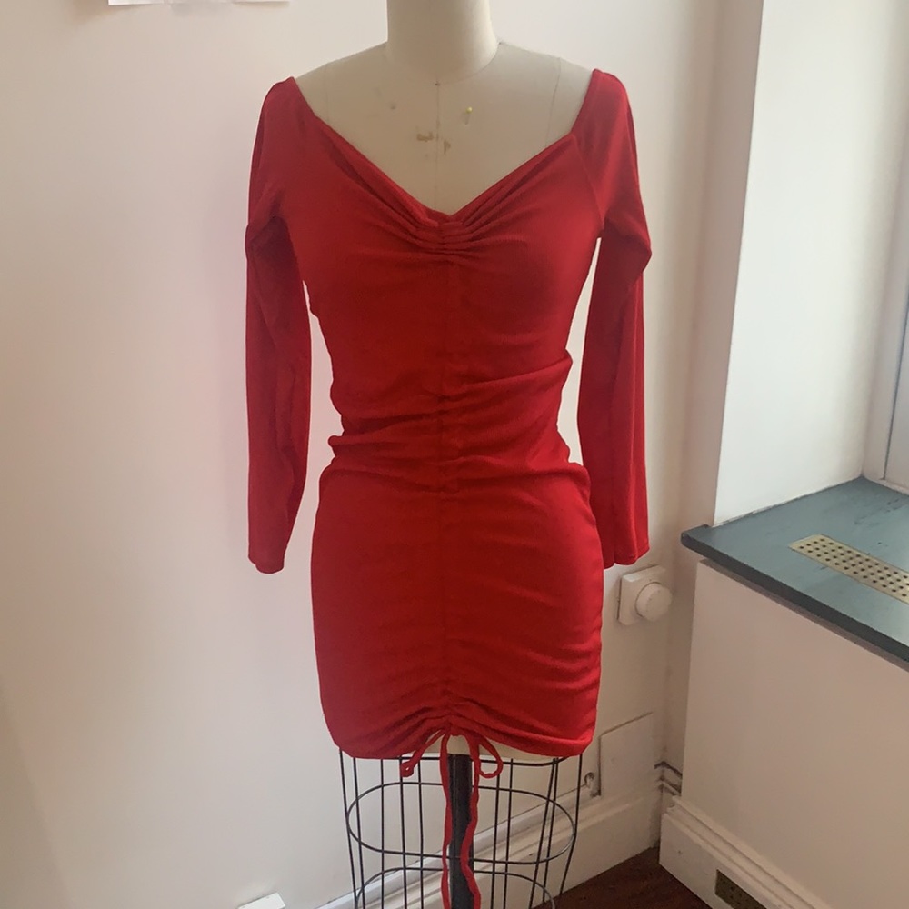 NWT Pretty Little Thing Dress - Picture 4 of 7